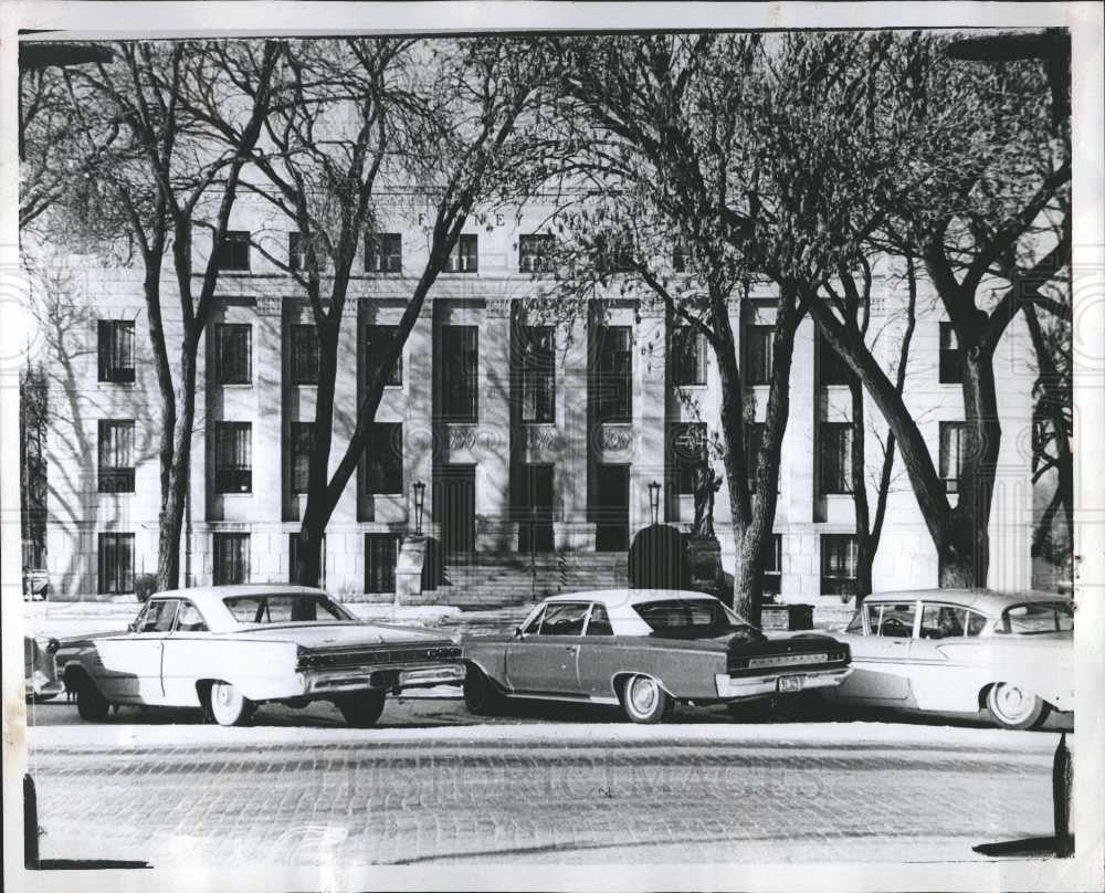 Press Photo Finney Courthouse Garden City Kansas - Historic Images