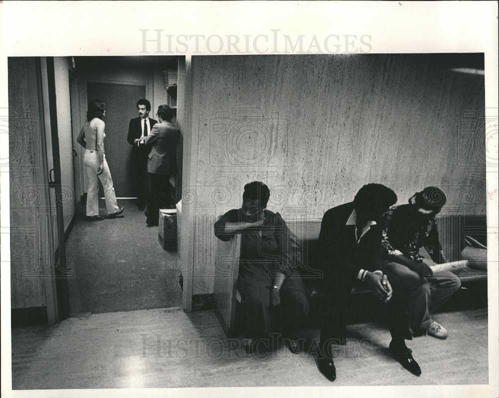 1983 Press Photo Hall way law - Historic Images