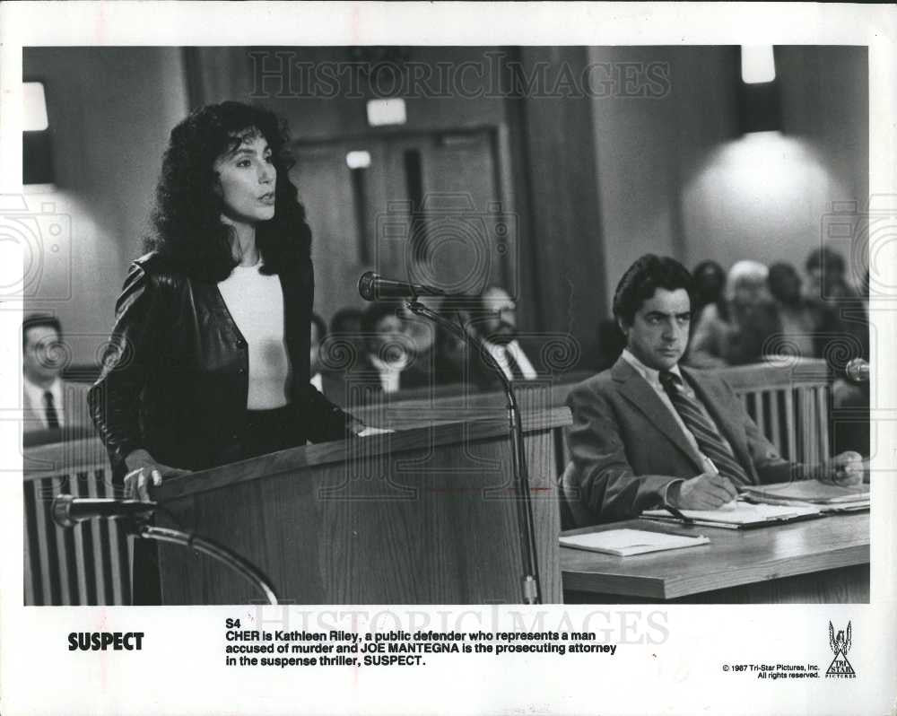 1988 Press Photo Cher, Joe Mantegna, &quot;Suspect&quot; - Historic Images