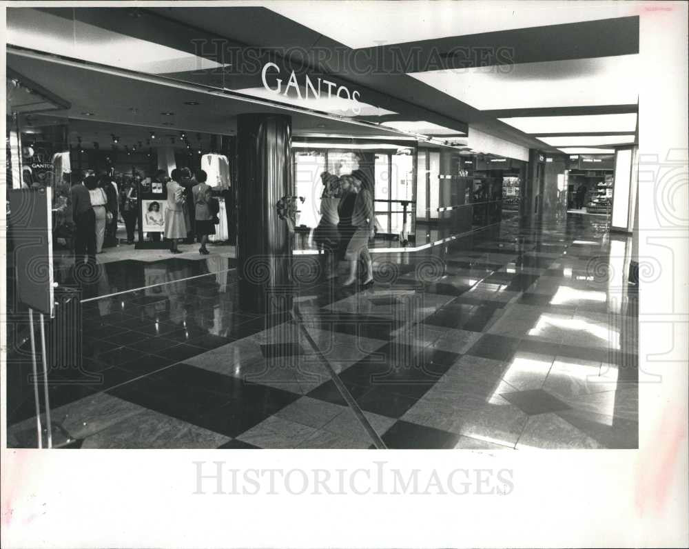 1989 Press Photo Gantos clothing store - Historic Images