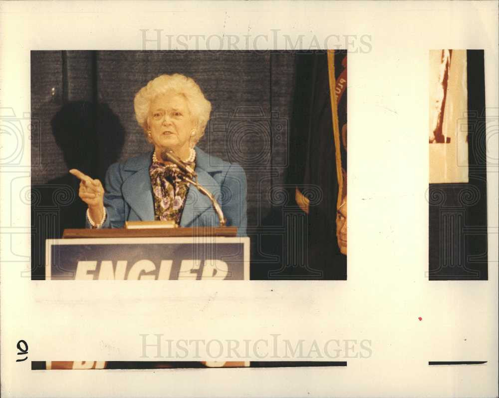 1992 Press Photo Barbara Bush wife President George - Historic Images