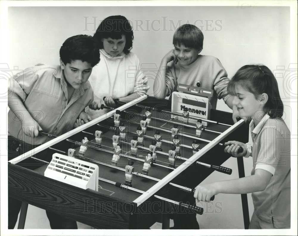 1992 Press Photo Game Miniature soccer - Historic Images