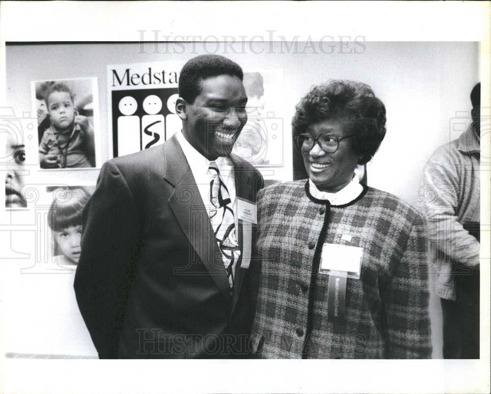 1993 Press Photo Joycelyn Pediatrician Health - Historic Images
