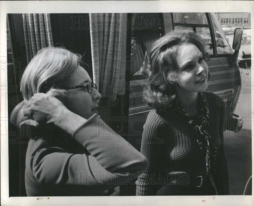 1974 Press Photo Dr.Cory SerVass Julie Nixon Eisenhower - Historic Images