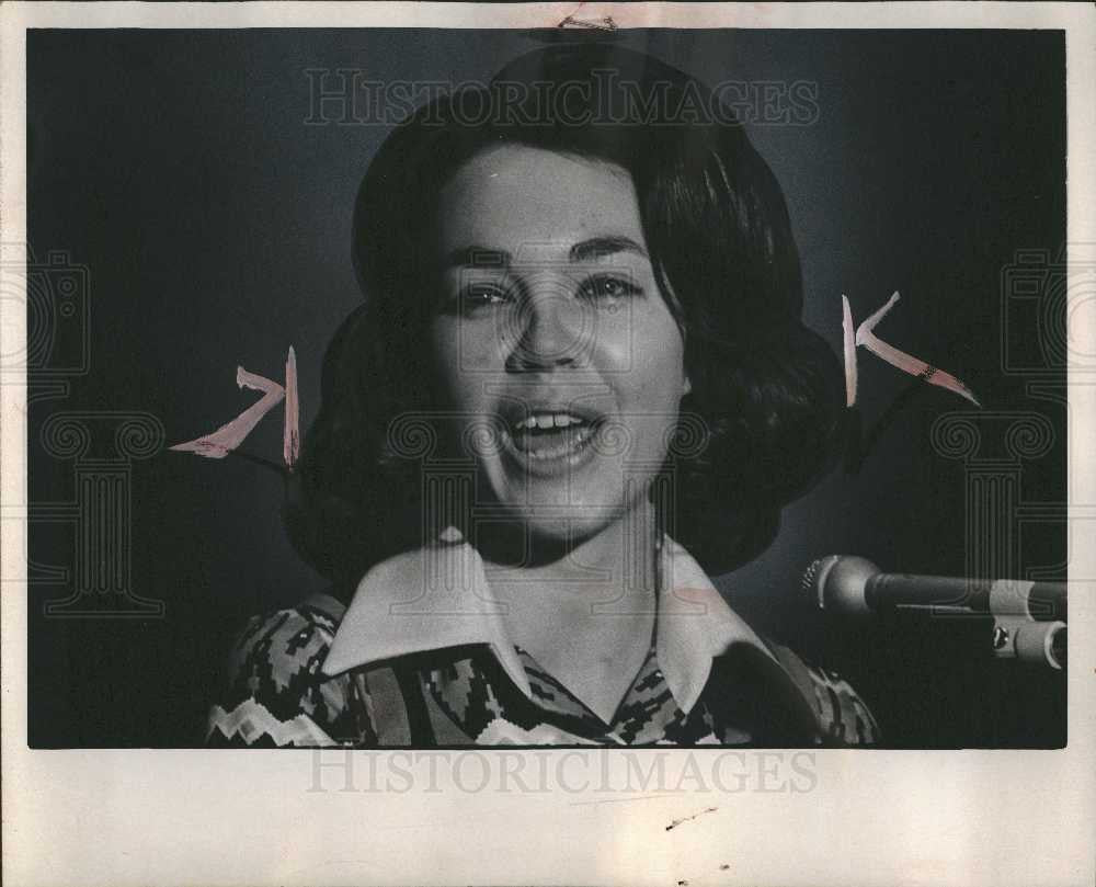 1972 Press Photo Julie Nixon Einsenhower Author - Historic Images
