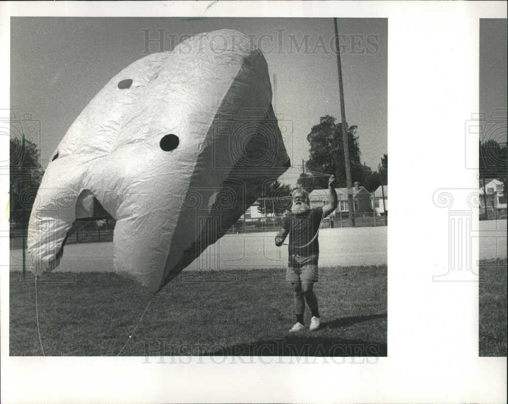 1988 Press Photo Dan Eisaman, - Historic Images