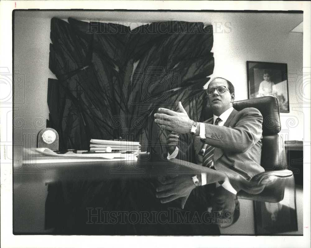 1990 Press Photo Company - Historic Images