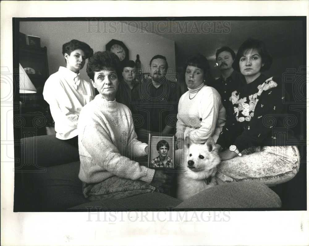 1992 Press Photo Stephen Eilar's mother - Historic Images
