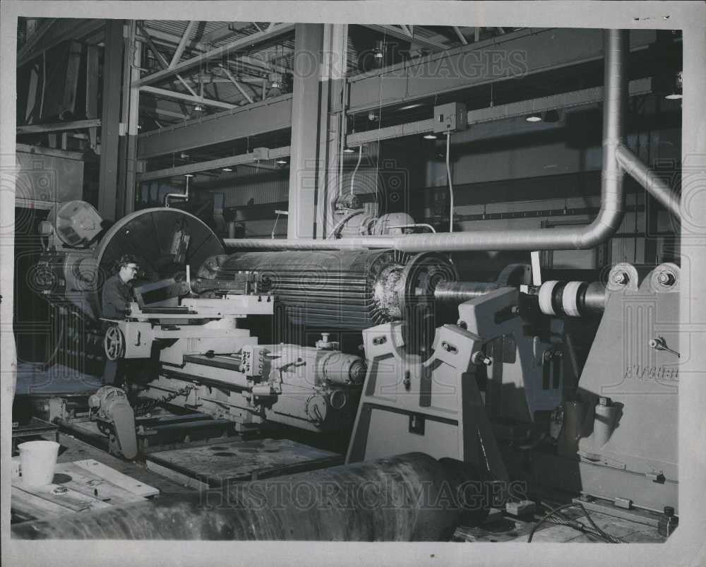 1970 Press Photo Factory - Historic Images
