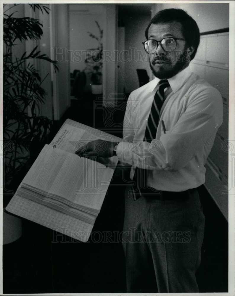 1998 Press Photo Steve Gasper, Jr., of Manley, Bennett - Historic Images