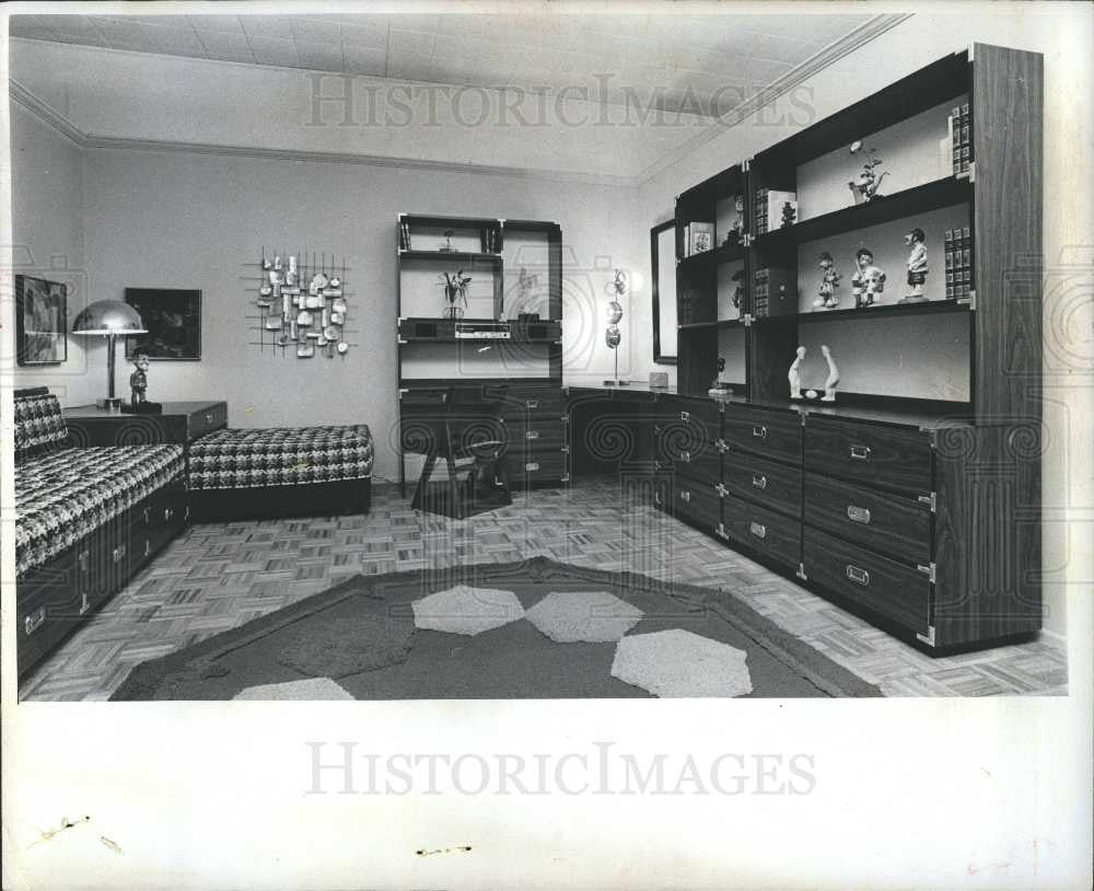 1975 Press Photo furniture objects - Historic Images