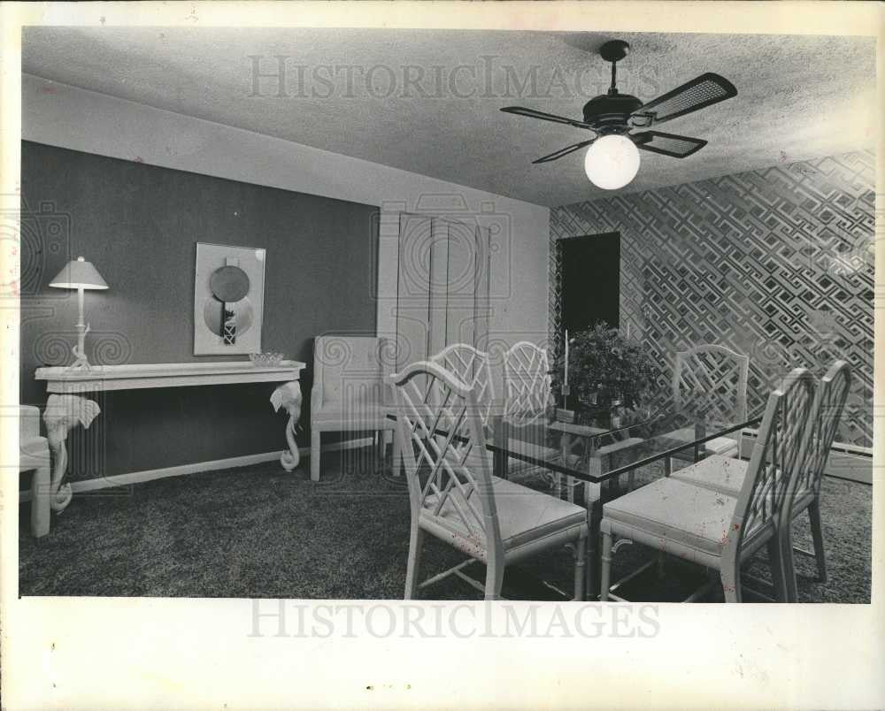 1975 Press Photo Furniture - Historic Images