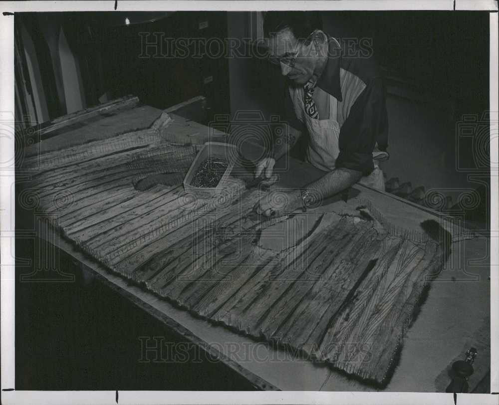 1946 Press Photo Fur Coats Mink - Historic Images