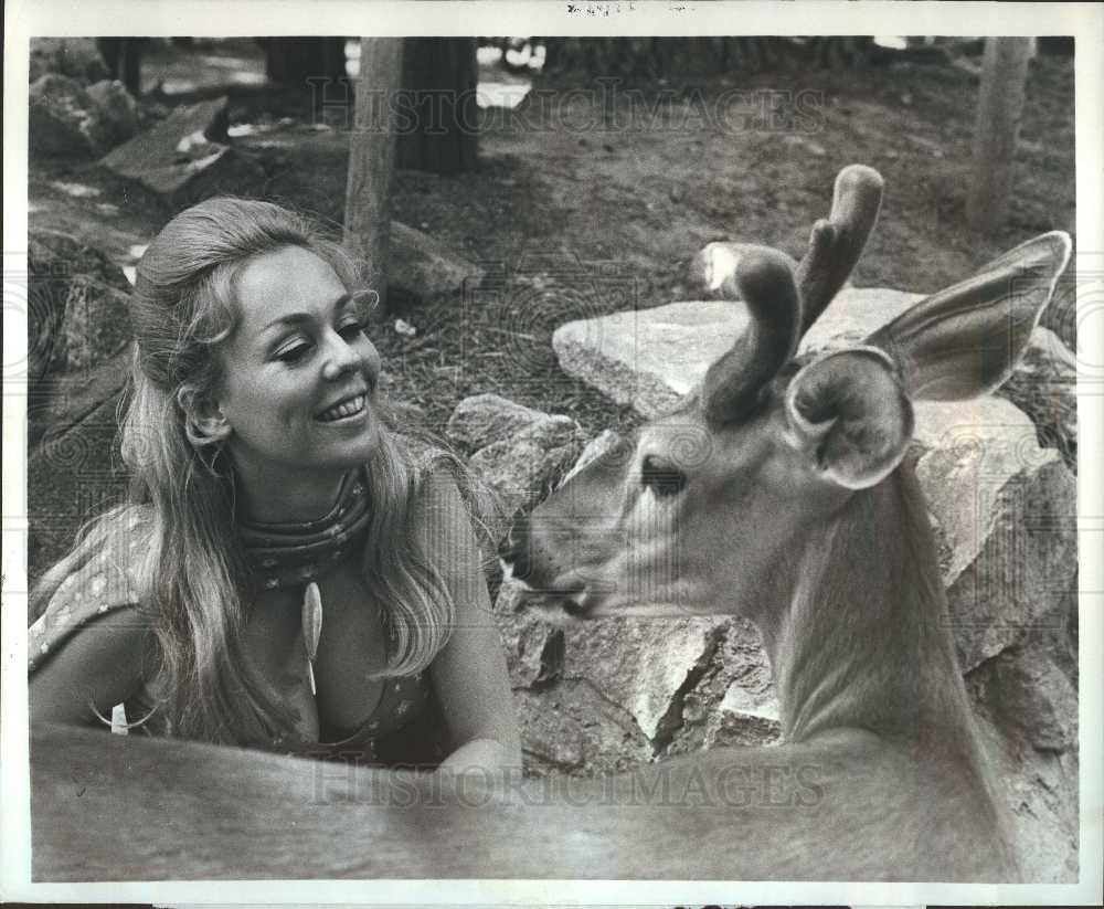 1971 Press Photo Tina Cole Actress - Historic Images