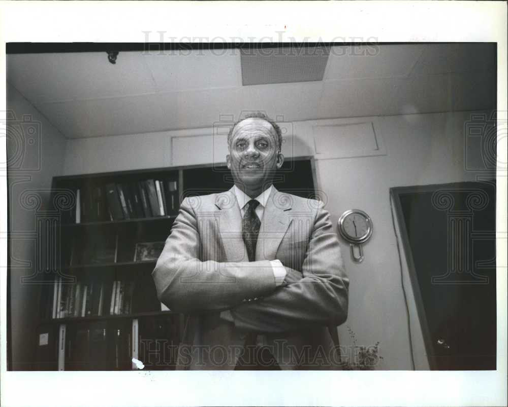 1992 Press Photo John Codwell Detroit housing director - Historic Images
