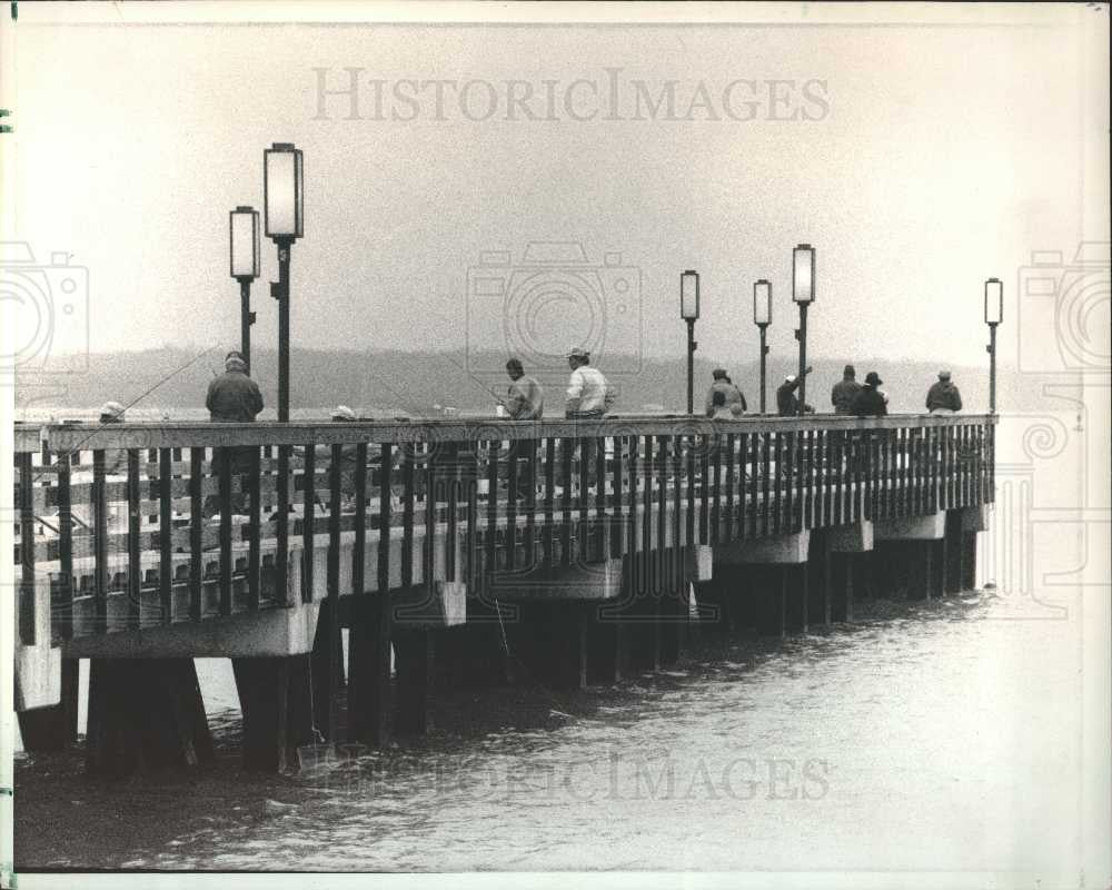 1989 Press Photo fishing in the Detroit River Daisy - Historic Images