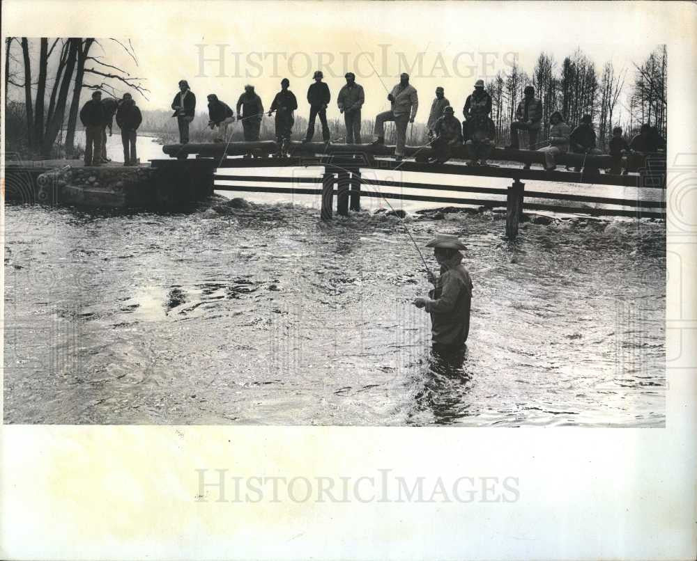 1978 Press Photo fishing Proud Lake Area Huron River - Historic Images