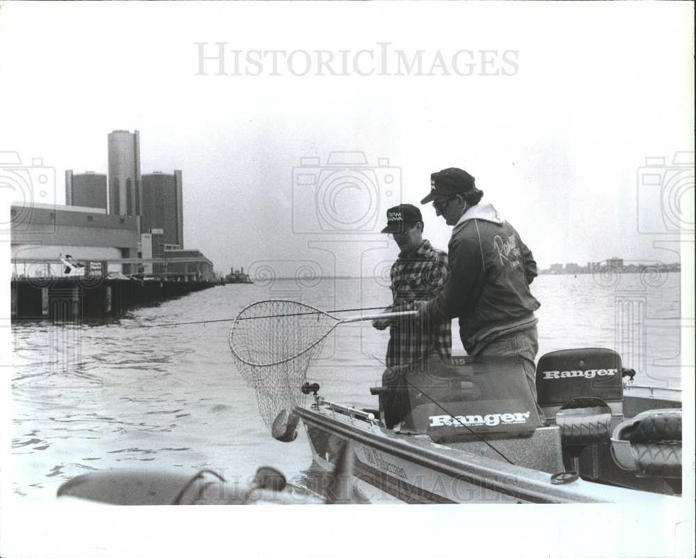 1998 Press Photo fish Lake Erie jig boats Luna Pier - Historic Images