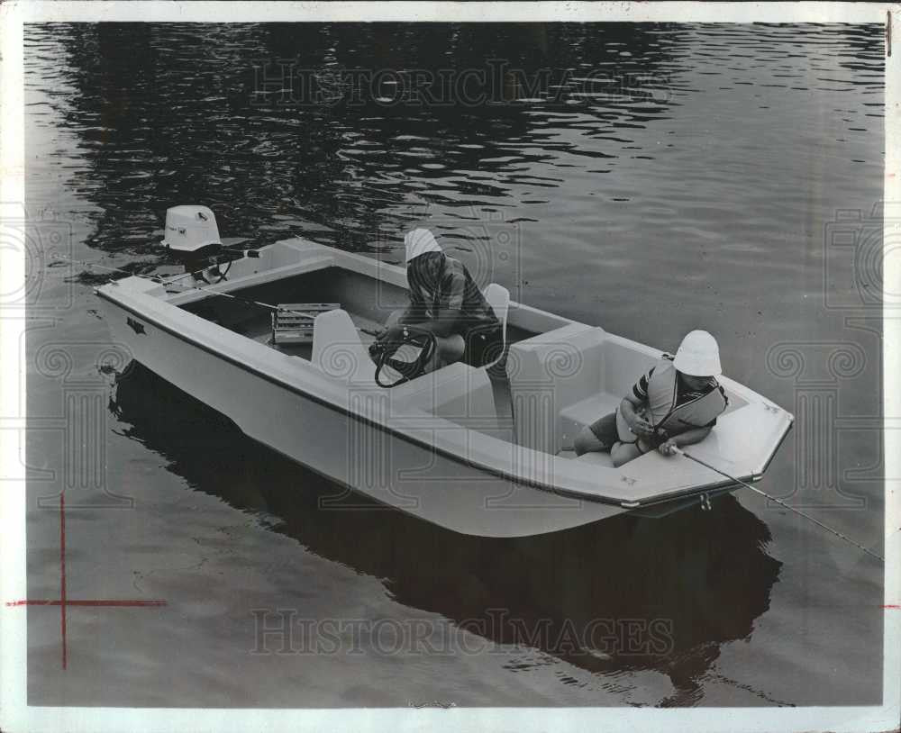 1969 Press Photo fishing Aluma Craft - Historic Images