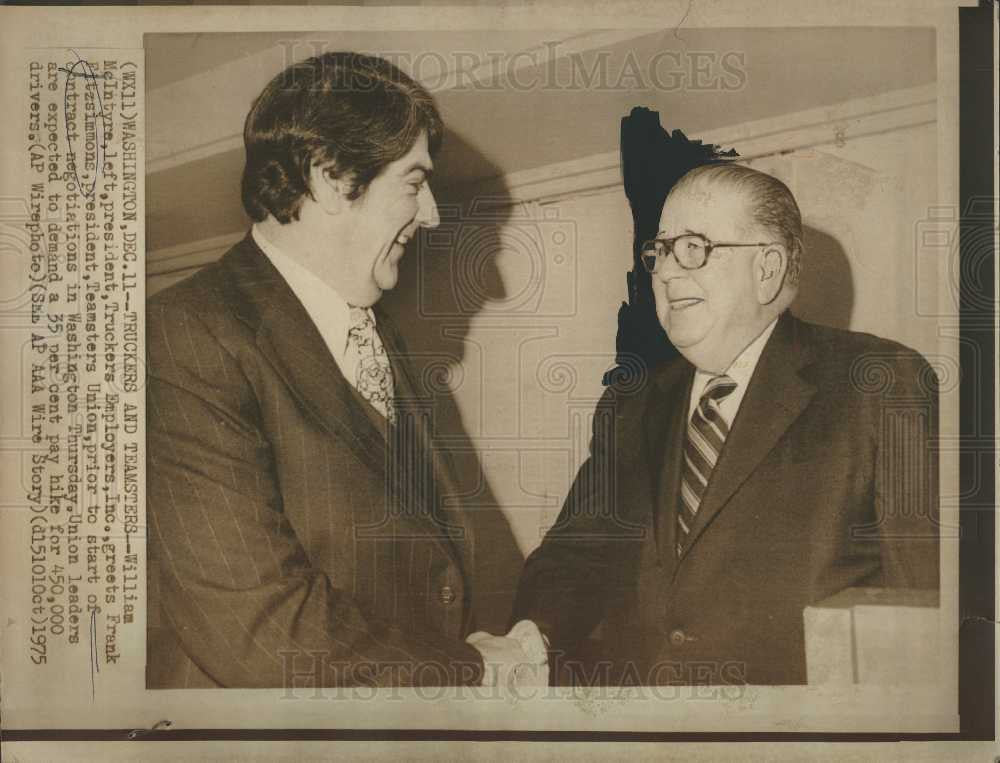 1975 Press Photo William McIntyre Frank Fitzsimmons - Historic Images