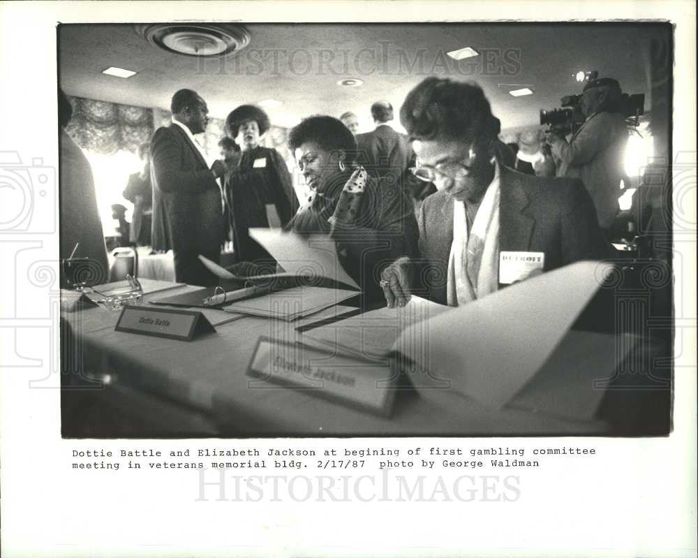 1988 Press Photo Dottie Battle Elizabeth Jackson - Historic Images