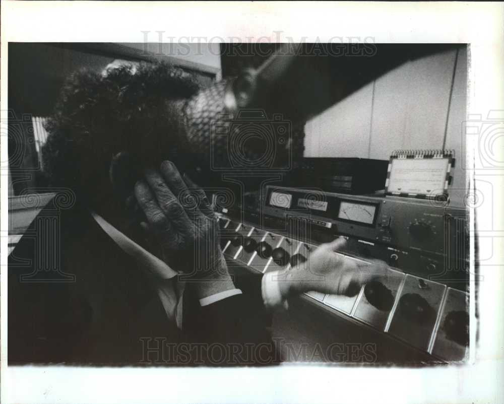 1990 Press Photo Addictions radio host Al Cohol - Historic Images