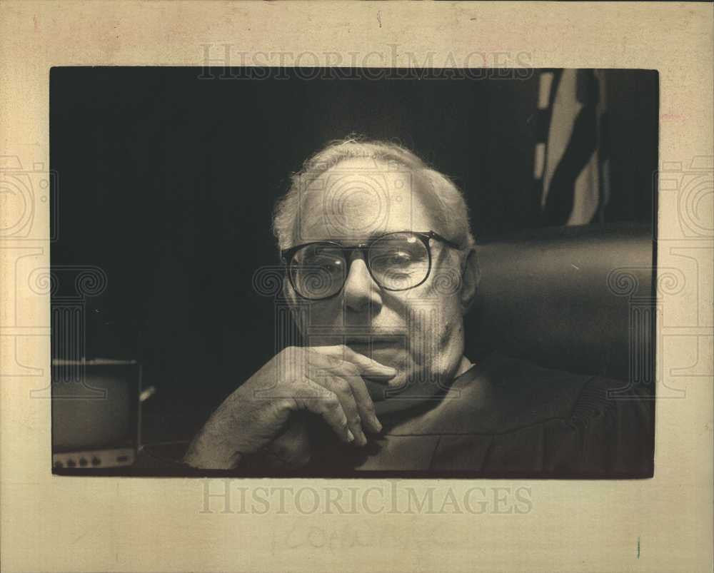 1989 Press Photo Avern Cohn District Judge Court - Historic Images