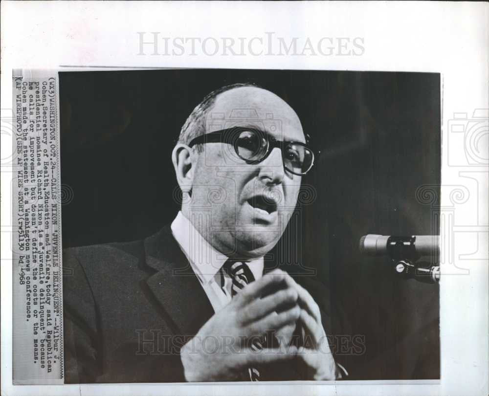 1968 Press Photo Wilbur J. Cohen Scientist - Historic Images