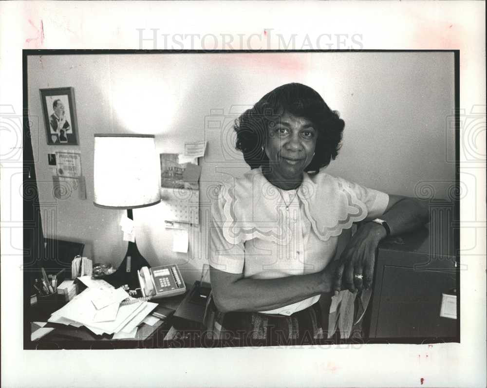 1988 Press Photo Sadie Flennoy community volunteer - Historic Images