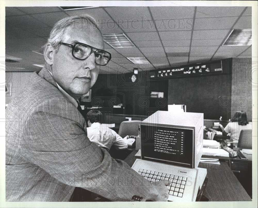 Press Photo Stu Fleming Merill Lynch broker - Historic Images