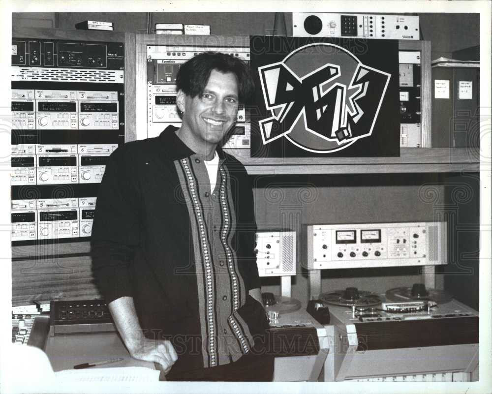 Press Photo Johnny Edwards Detroit DJ 96.3 Radio - Historic Images