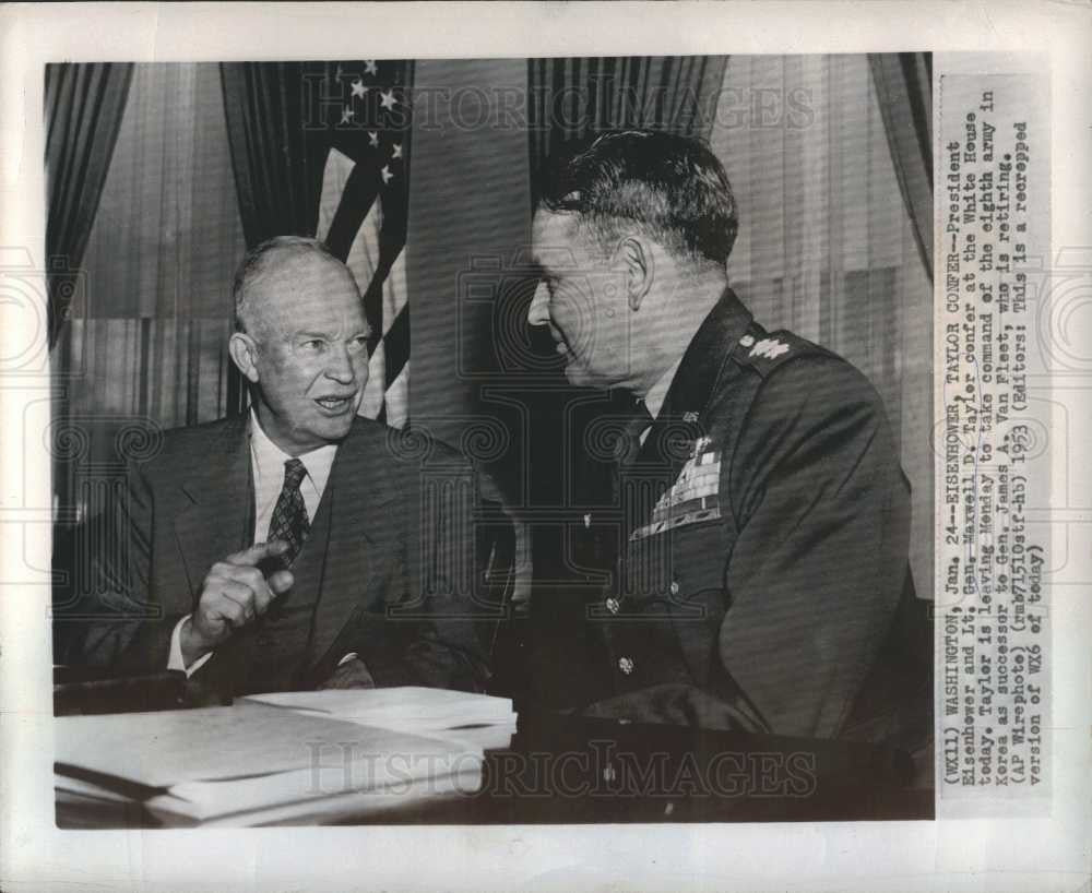 1953 Press Photo President Eisenhower  Lt. Gen. Maxwell - Historic Images