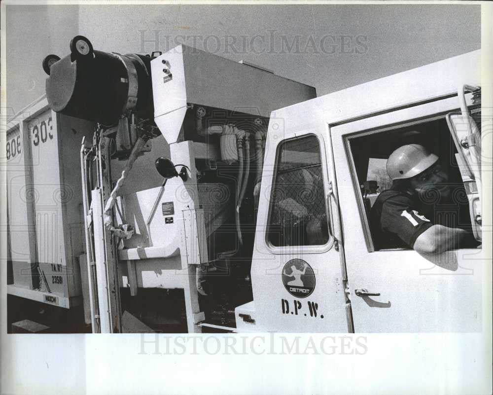 1980 Press Photo Garbage Collection - Historic Images
