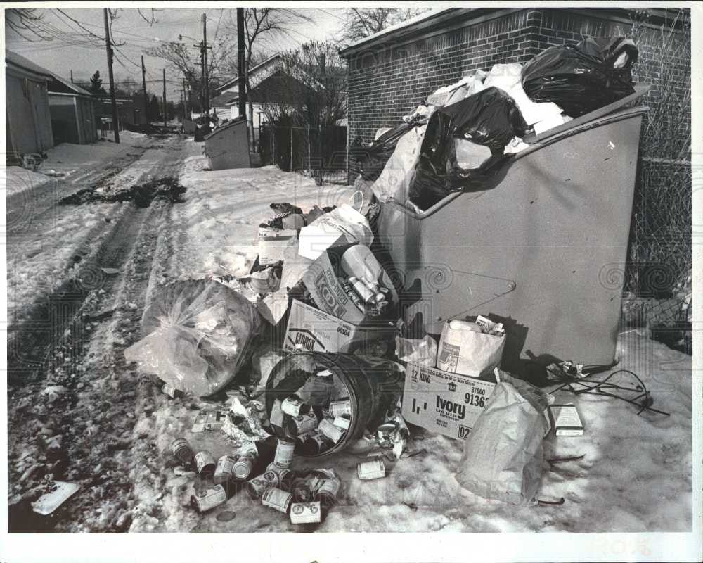 1981 Press Photo Garbologists trash garbage study - Historic Images