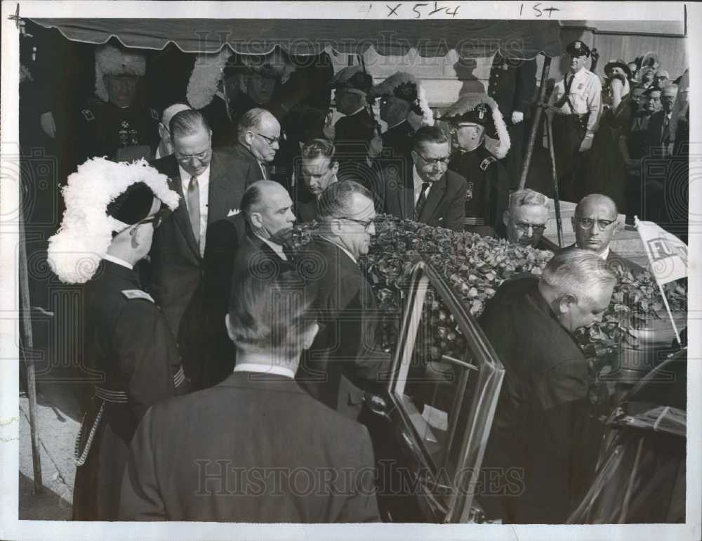 1957 Press Photo Cobo funeral - Historic Images