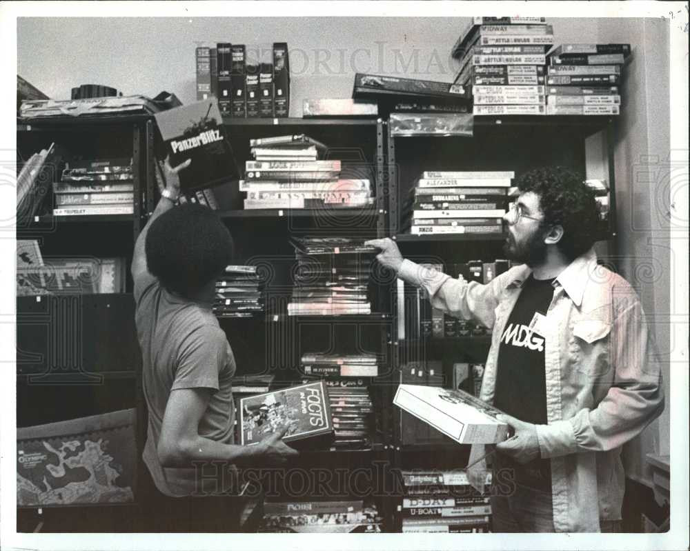 1981 Press Photo games playing-enjoyment - Historic Images