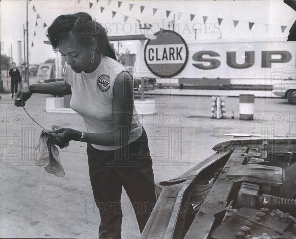 1969 Press Photo Clark - Historic Images