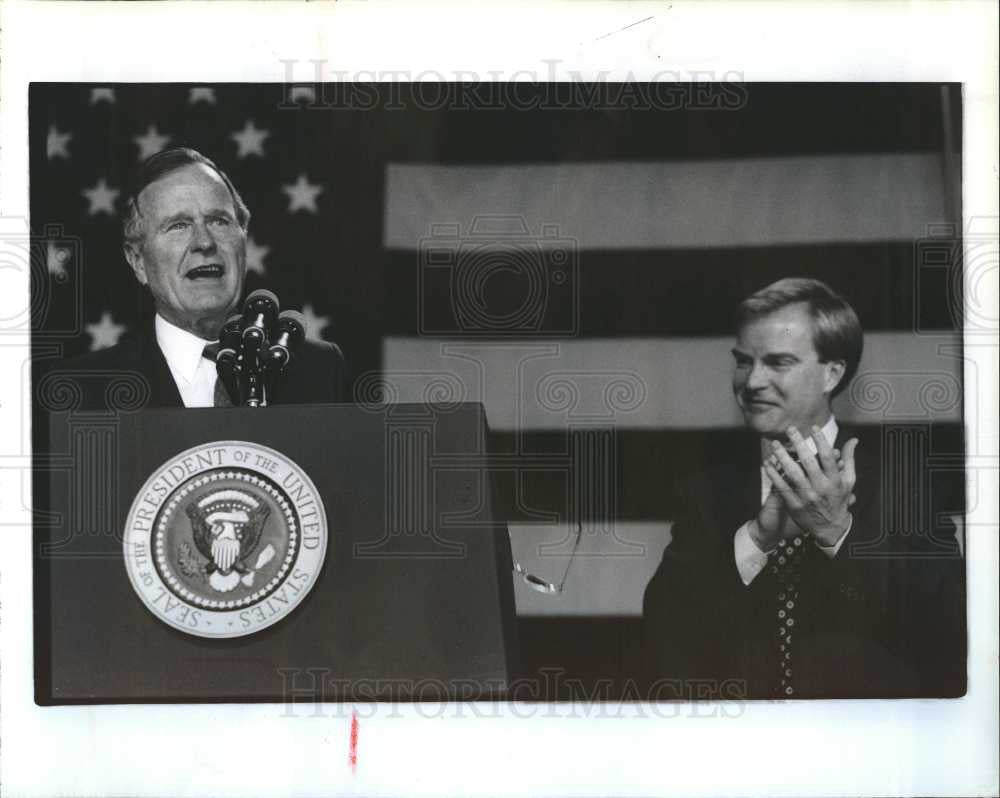 1990 Press Photo George H. W. Bush 41st U.S. President - Historic Images