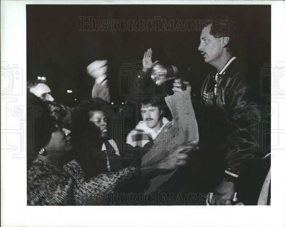 1990 Press Photo General Motors Demonstration protest - Historic Images