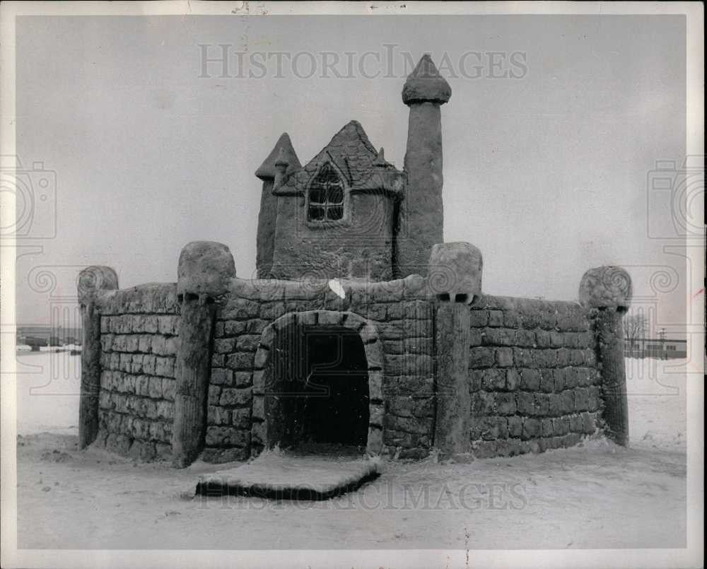 1967 Press Photo Sleeping Beauty&#39;s Castle - Historic Images
