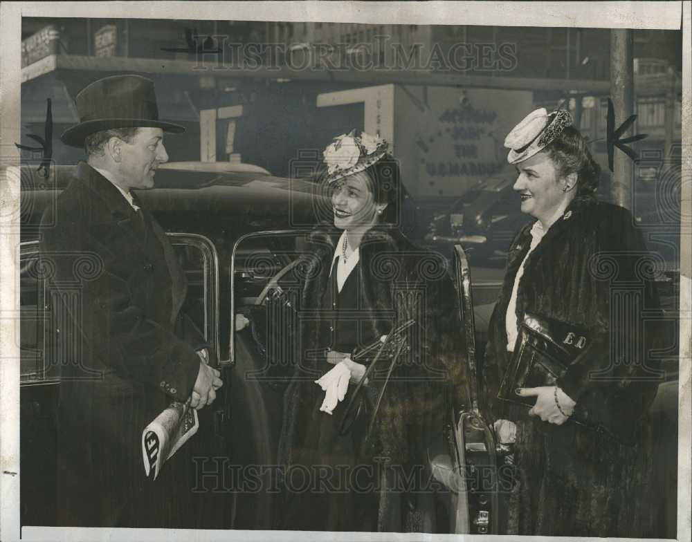 1945 Press Photo Cornelia skinner - Historic Images
