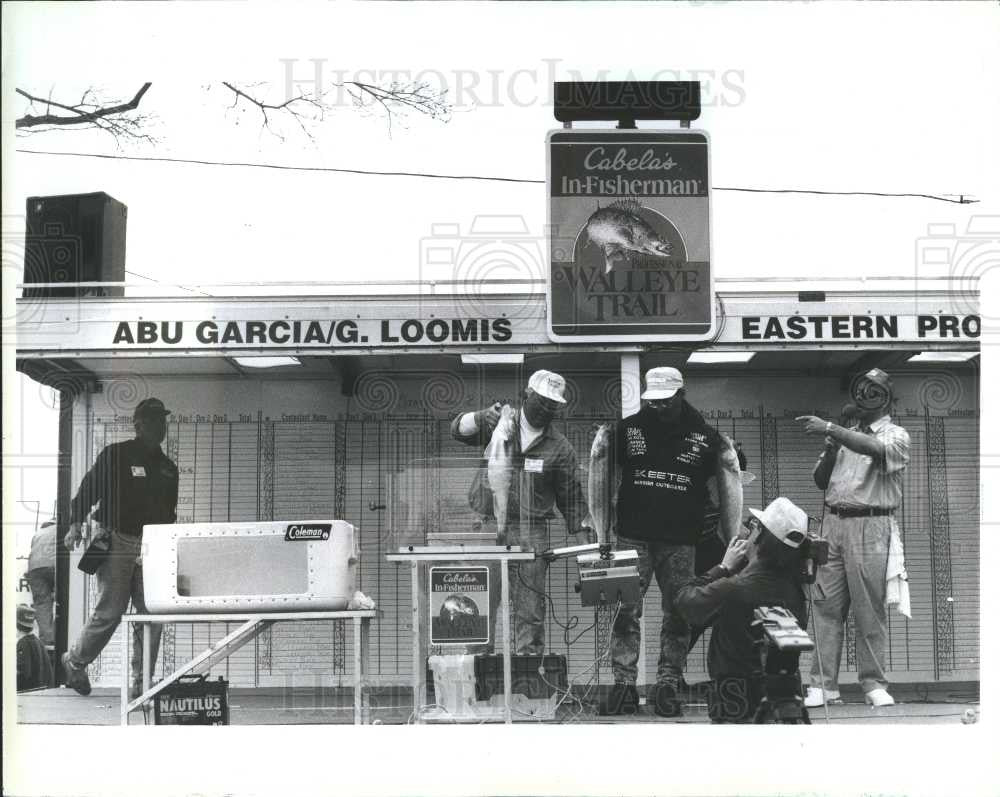 1993 Press Photo fishing walleye - Historic Images