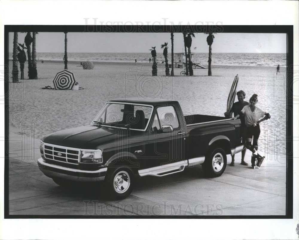1992 Press Photo Ford Flareside  bulging fenders - Historic Images