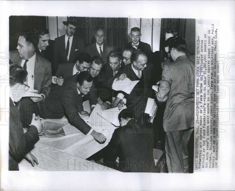 1955 Press Photo Ford sale equity stock shares company - Historic Images