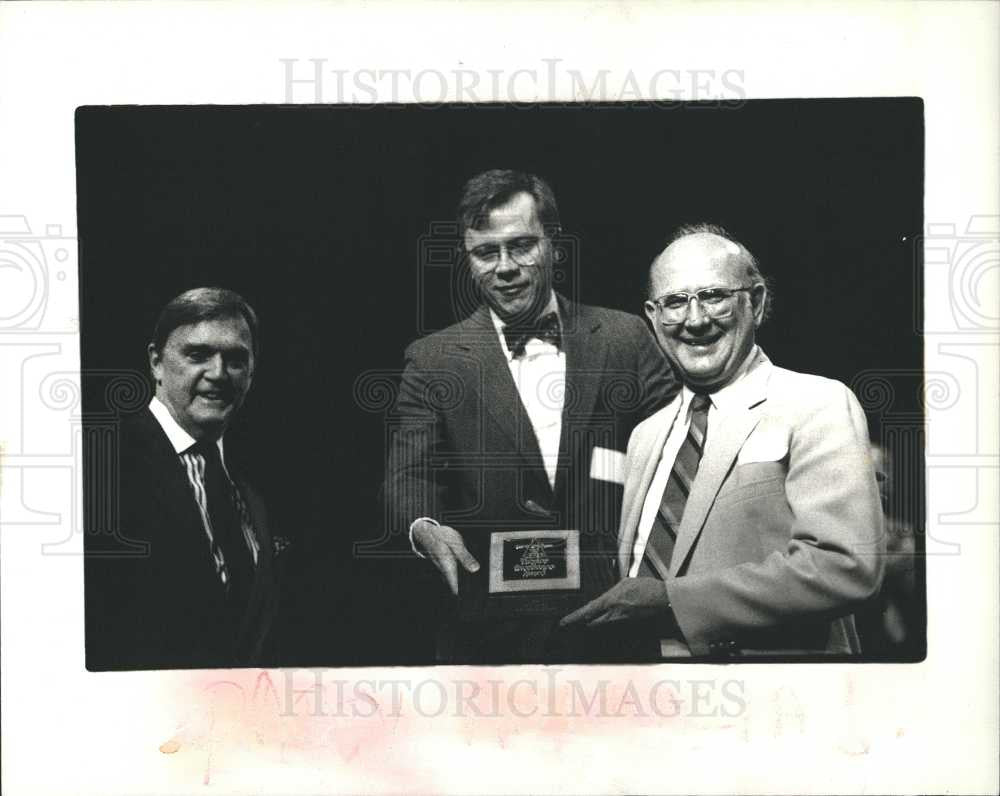 1990 Press Photo Arthur Beer Best Actor Award - Historic Images
