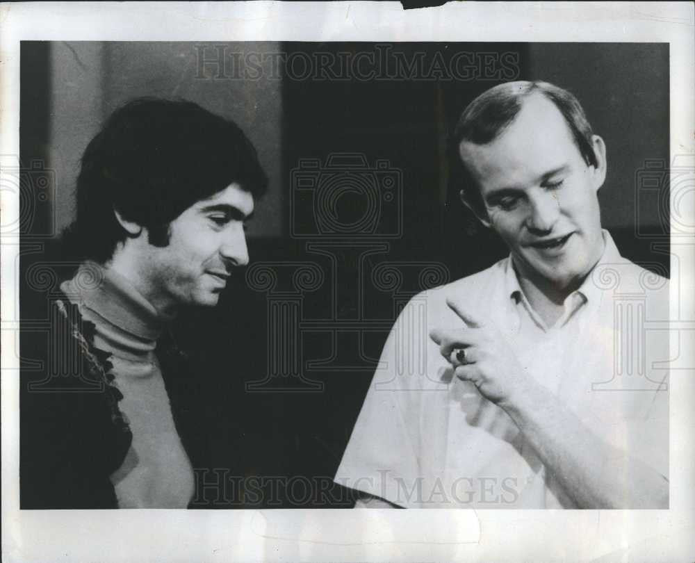 1969 Press Photo Tom Smothers comedian - Historic Images