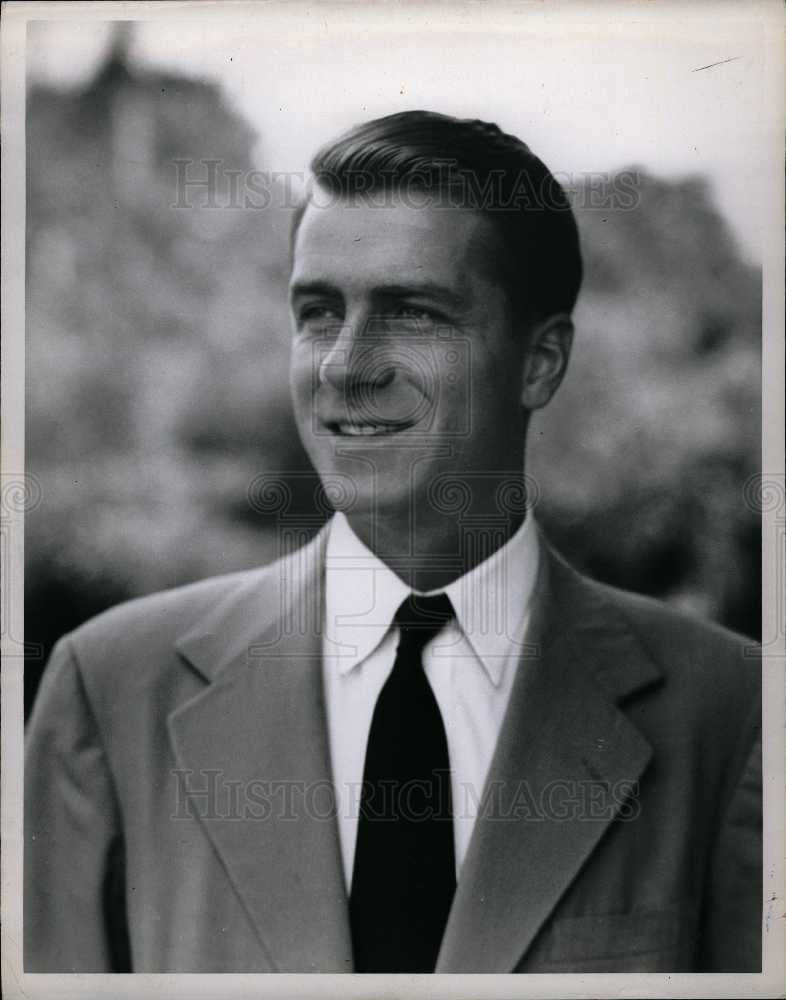 1956 Press Photo Lowell Thomas Jr Producer Senator - Historic Images