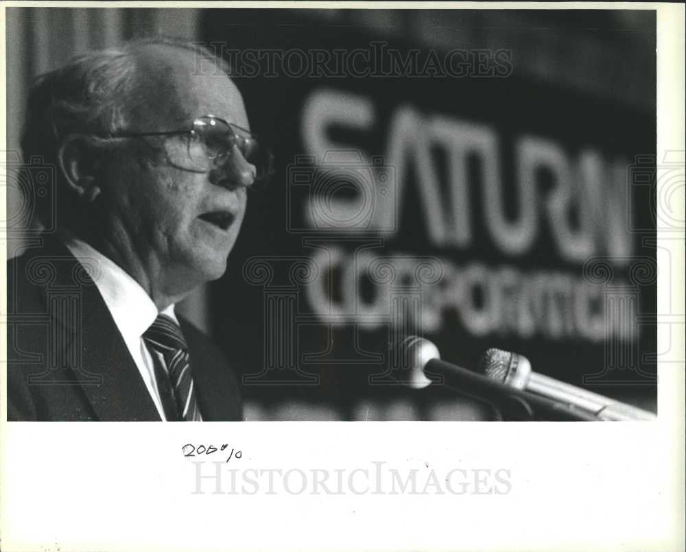 1985 Press Photo Roger Smith GM Automobile Executive - Historic Images