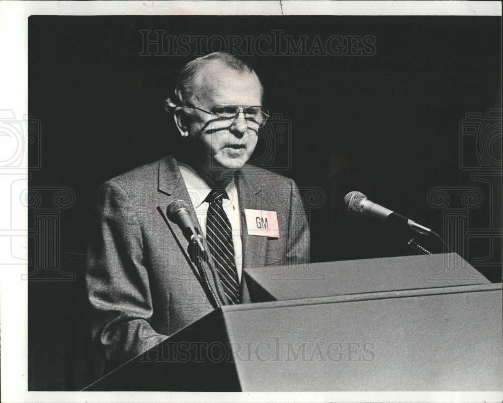 1983 Press Photo Roger Smith General Motors Corp. - Historic Images