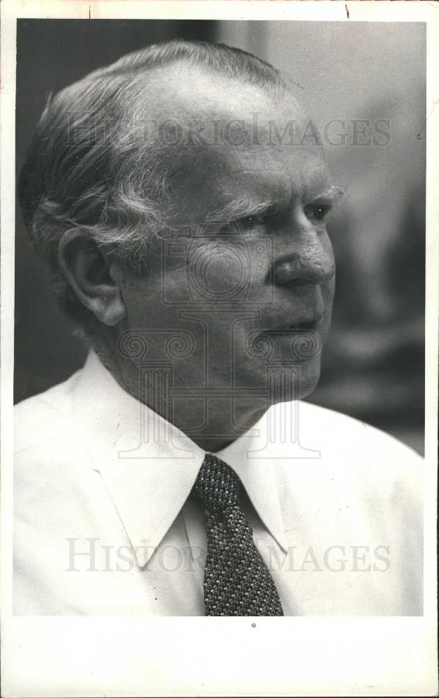 1982 Press Photo Roger Smith Chairman General Motors - Historic Images